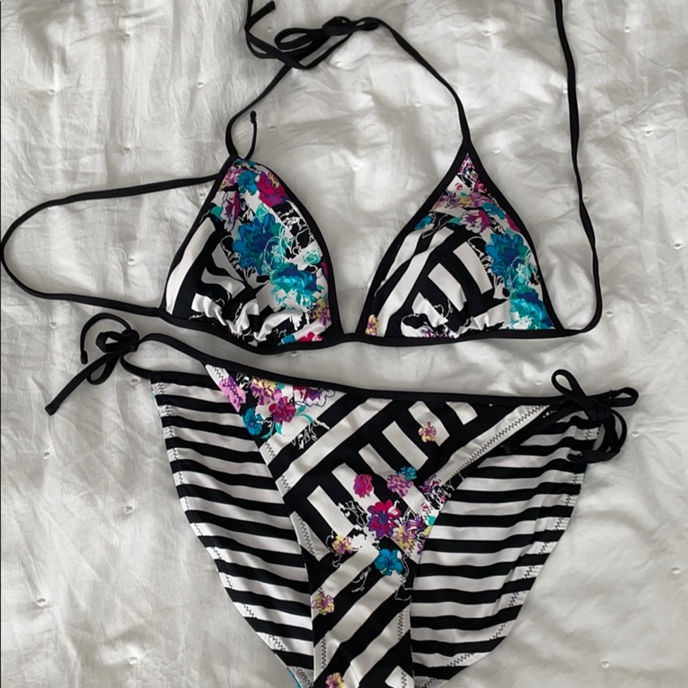 Reversible 2-piece bikini size XL